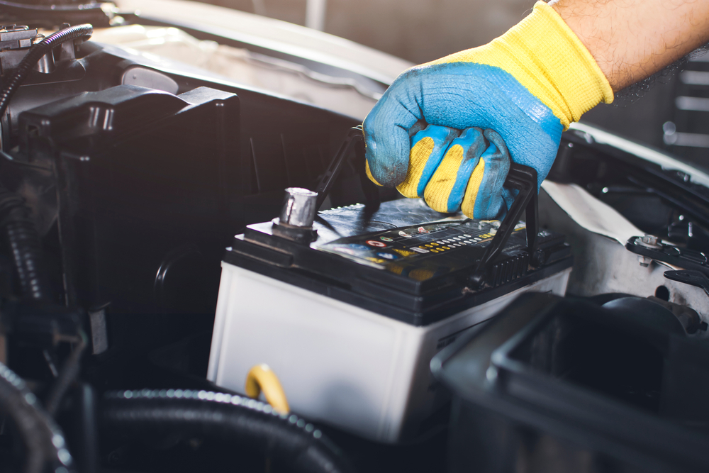 things that drain your car battery 